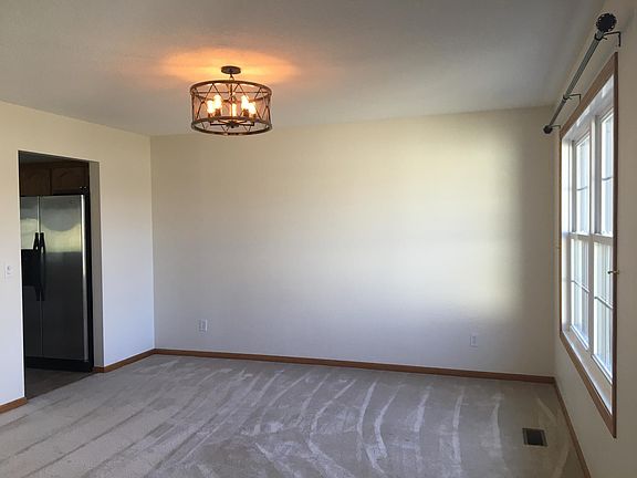 3rd image of 4453 Palm Dr