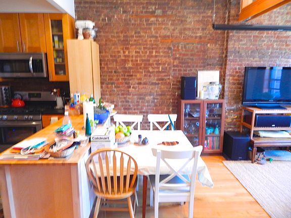 3rd image of 516 4th Ave APT 2L
