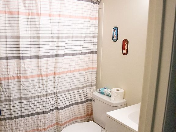 5th image of 1031 Woodlawn Ave