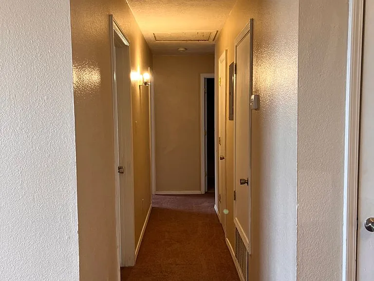 Echols 1500 - Sedona Apartments — Photo 37