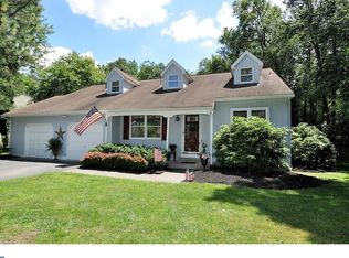24 Knotty Oak Dr, Medford, NJ 08055