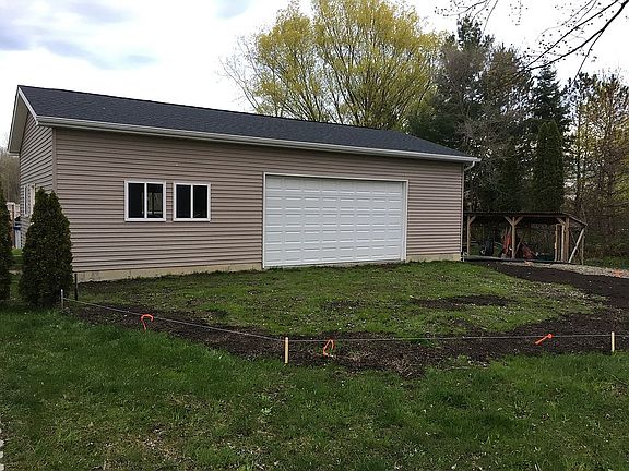 Detached 24 x 40 Shop