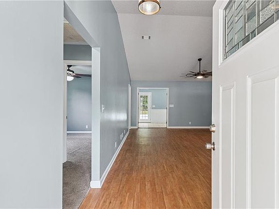 4th image of 314 Lake Forest Dr