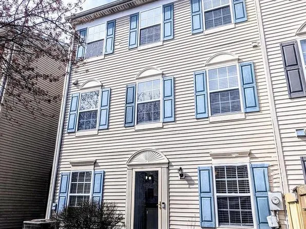 1009 Robin Hill Ter, Frederick, MD 21702
