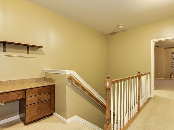 3rd image of 1008 Cunningham Ct #1008