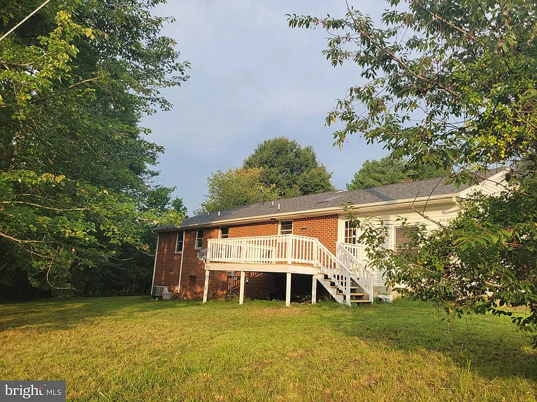 90 Parrish Ln — Photo 3