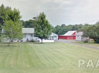 911 W Taylor Ln, Peoria, IL 61607