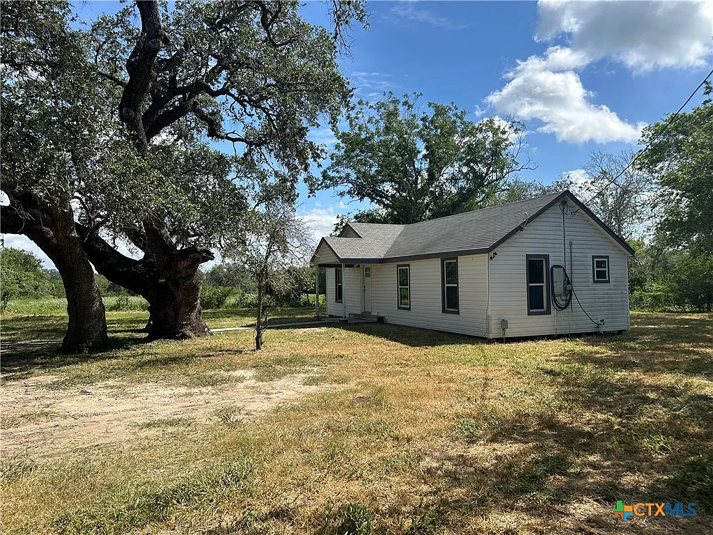 2 bed, 1.0 bath, 989 sqft, $1,150 — Photo 3