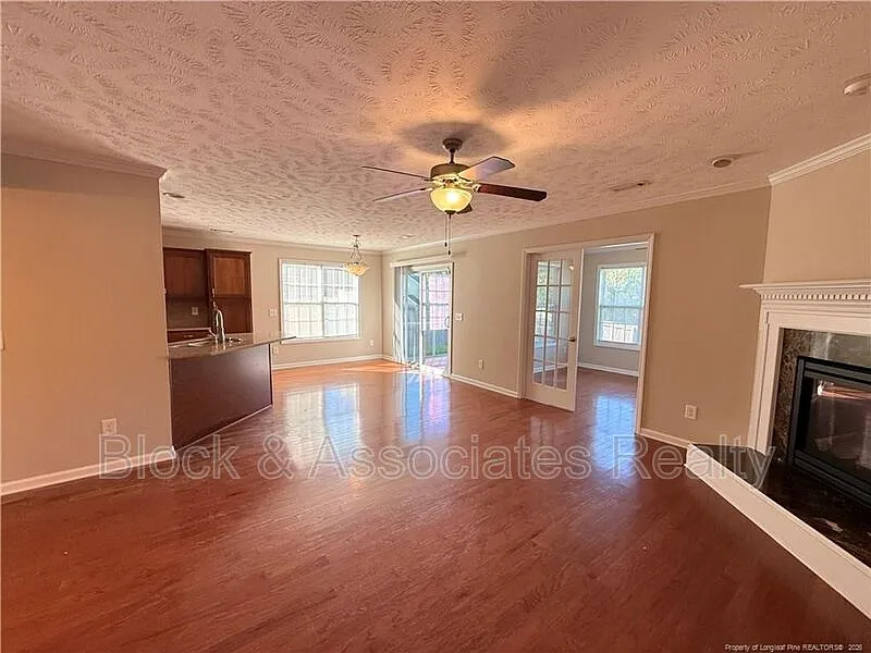 The Colony at Lexington — Photo 3