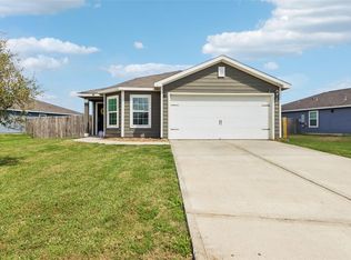 8006 Distant Harbor Rd, Cove, TX 77523