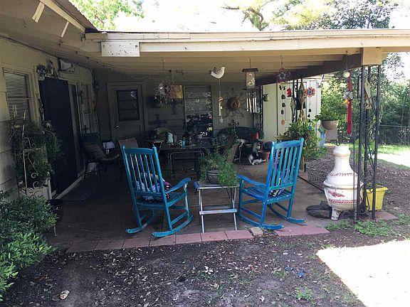 4th image of 604 Hilltop Dr