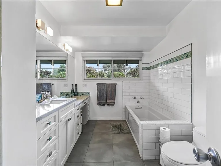17300 Sunburst St — Photo 15