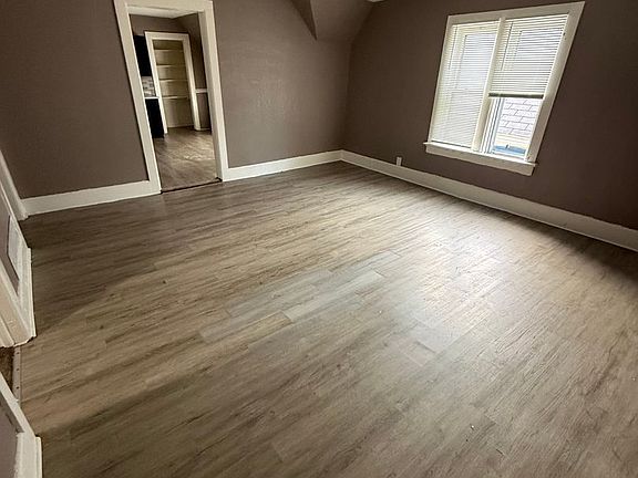 4th image of 2630 N 24th Pl #2632