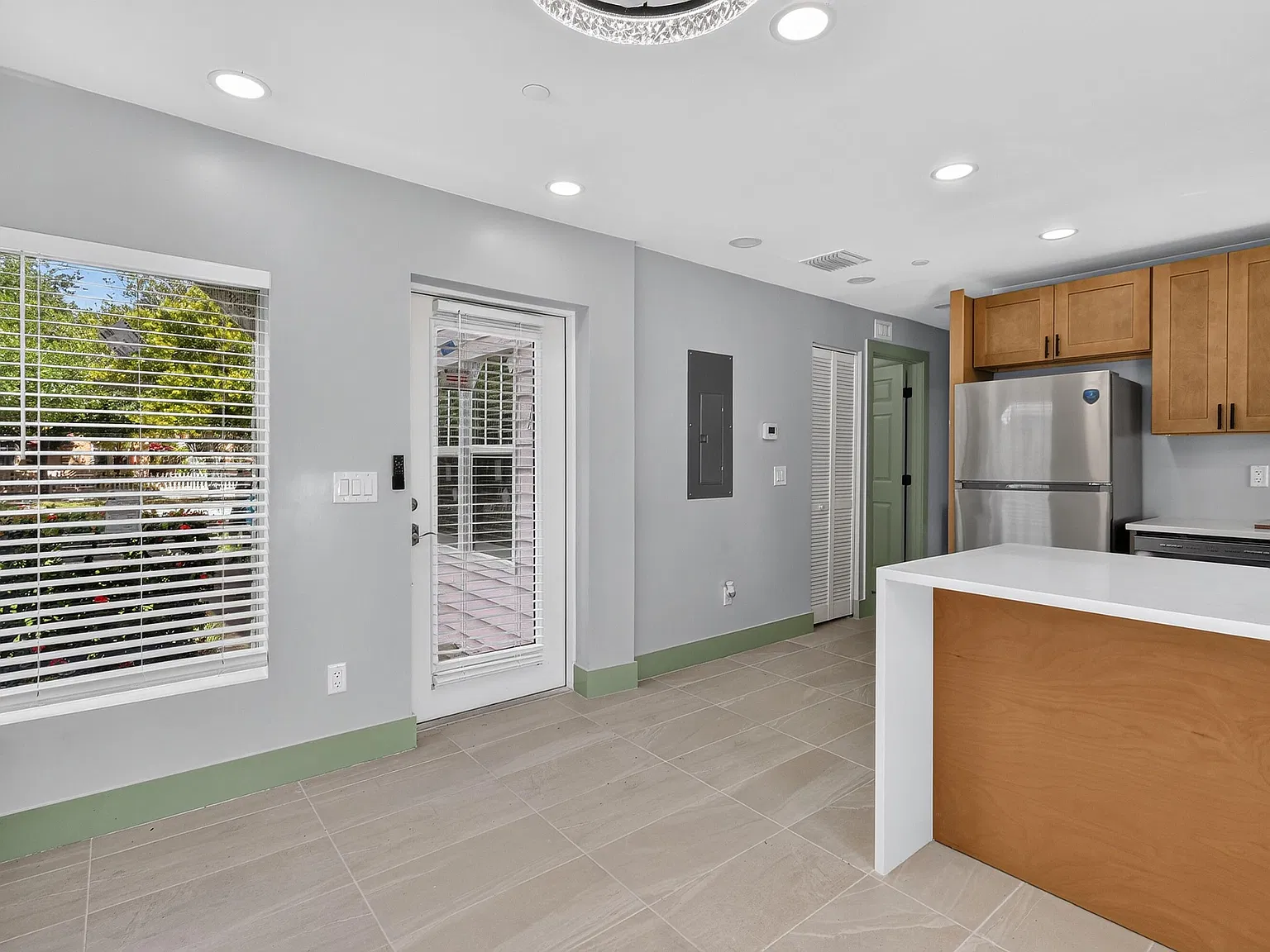 1 bed, 1.0 bath, 600 sqft, $2,196 — Photo 1