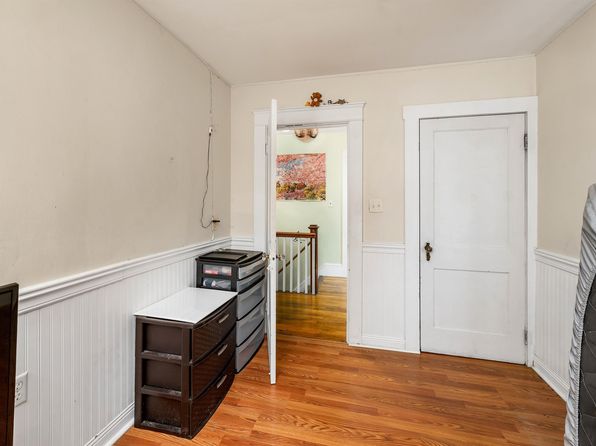 manchester-new-hampshire-95345332 picture