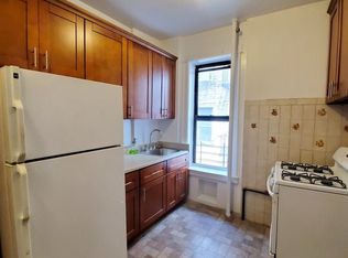 3528 34th St APT 4A, Astoria, NY 11106