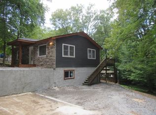 620 Horseshoe Dr, Cadiz, KY 42211