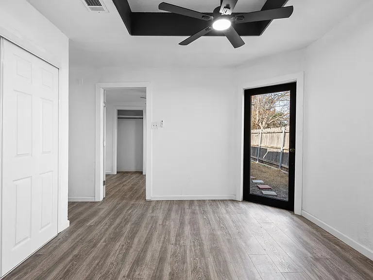 5351 Northridge Blvd — Photo 7