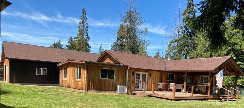 3rd image of 382 Lower Elwha Road