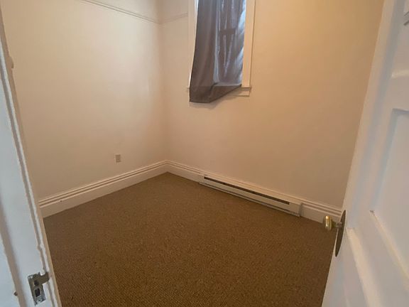 4th image of 539 Ashmun St Suite 1
