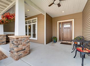 280 Drumlin Cir, Oregon, WI 53575