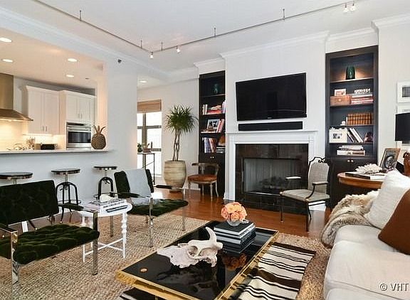 5th image of 1035 N Dearborn St Unit 12E