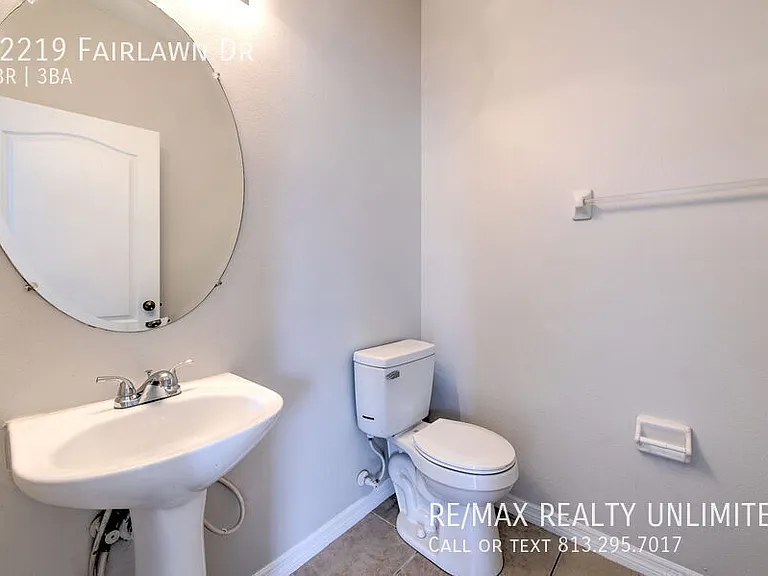 12219 Fairlawn Dr — Photo 10