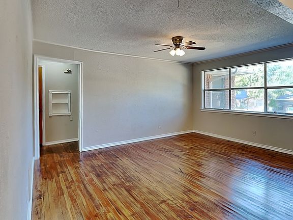 3rd image of 3430 Loganwood Dr