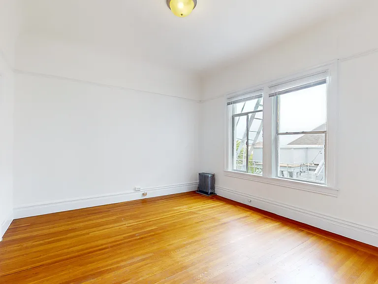 3097 Washington St #14 — Photo 3