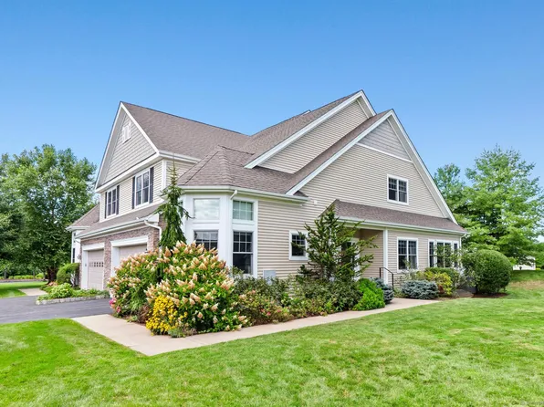 29 Carnoustie Circle #29, Bloomfield, CT 06002