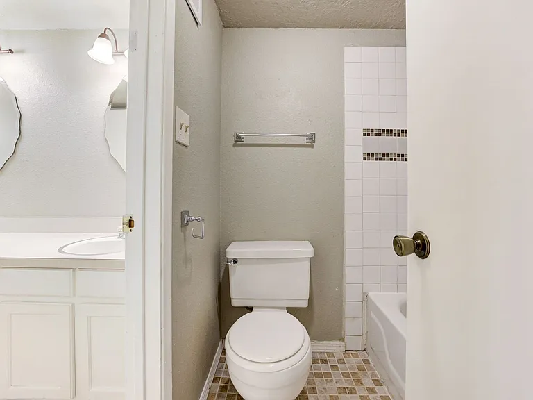 631 Welston Cir #631 — Photo 36