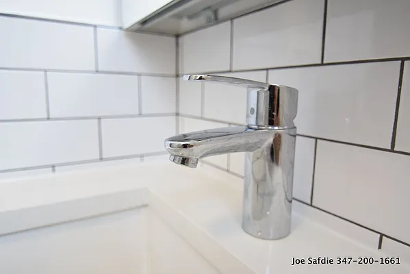 Rented by Safdie Realty Group | media 25