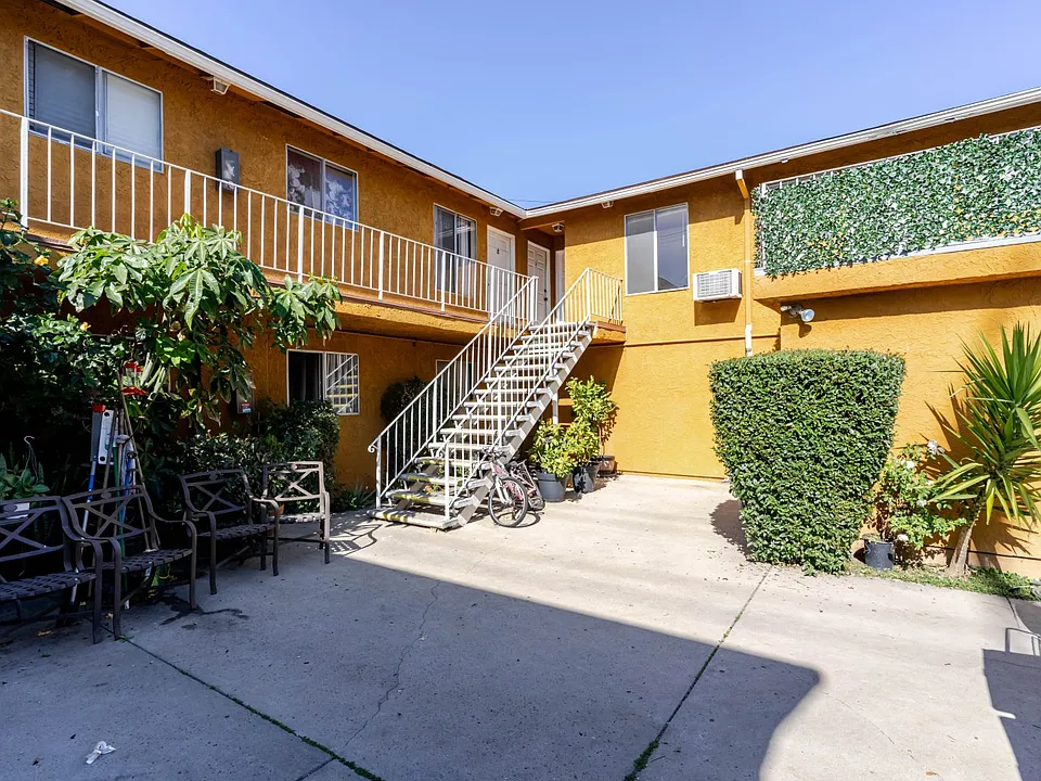 13015 Vanowen St #10