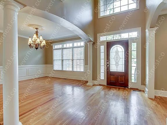 3rd image of 244 Sontag Dr