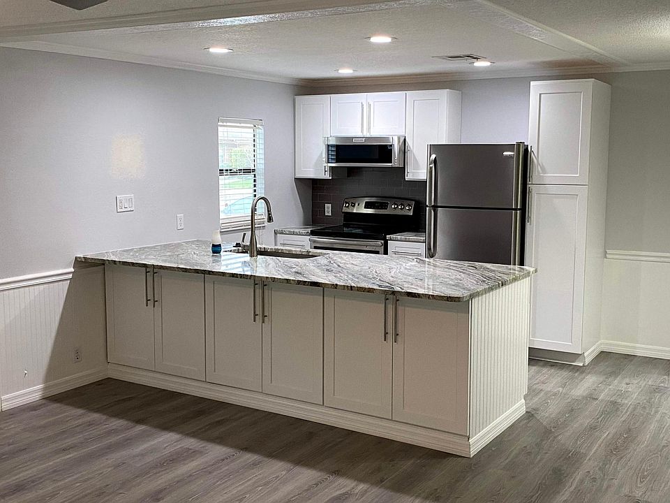 1st image of 328 Eron Way #8
