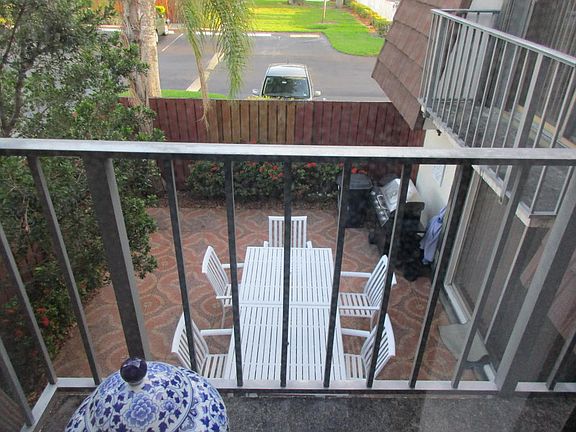 5th image of 3913 Louis Dr