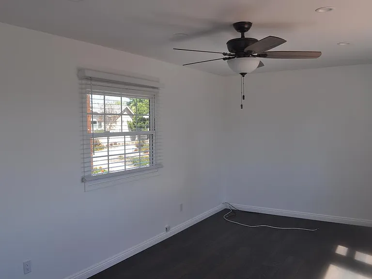 8785 Regency Rd — Photo 10
