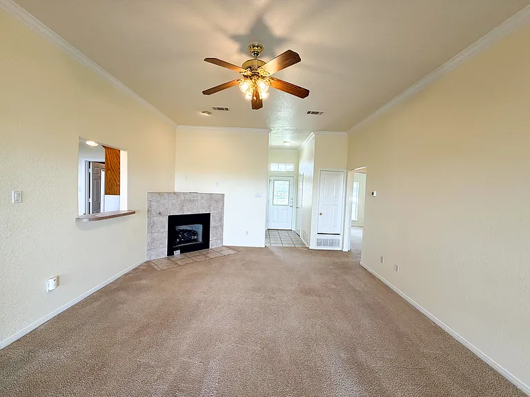 1505 High Chapparal Dr — Photo 4