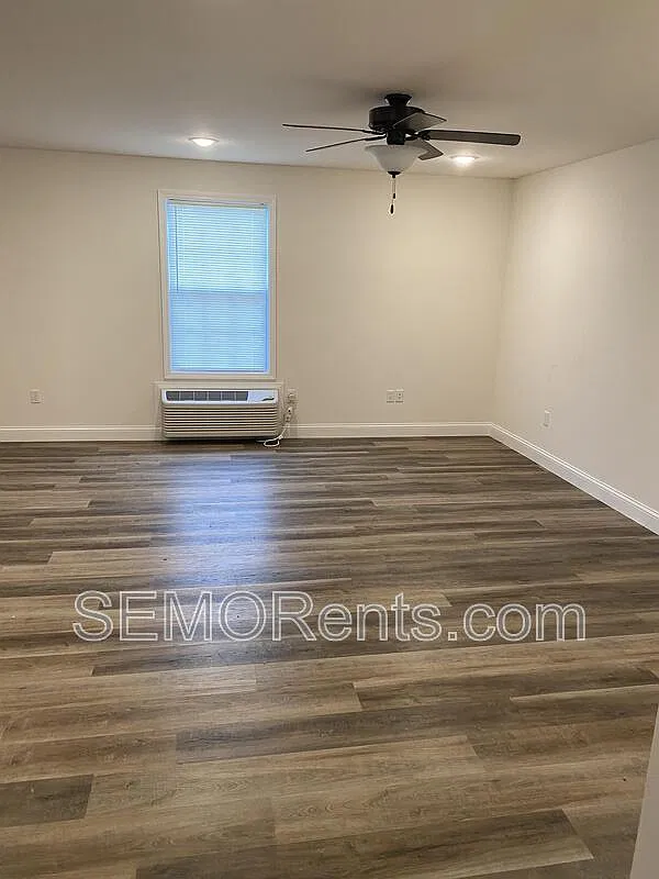 1 bed, 1.0 bath, $650 — Photo 3