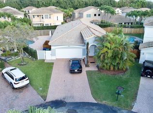 4553 NW 94th Pl, Doral, FL 33178