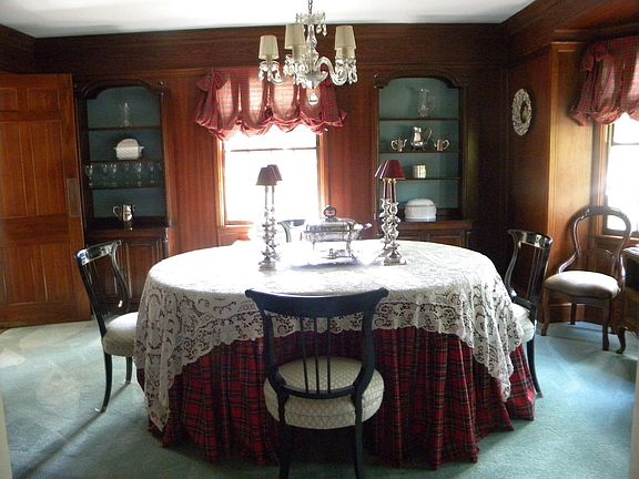 formal dining room