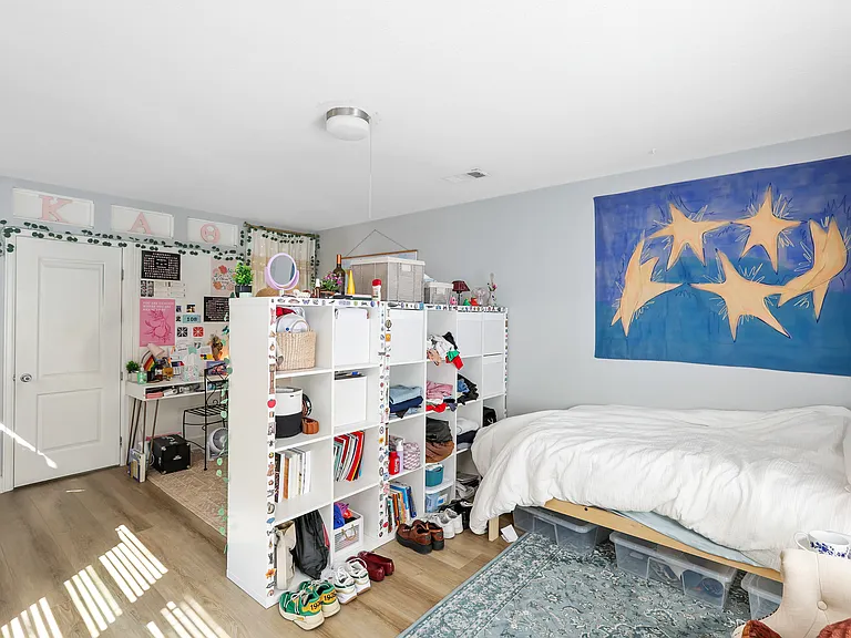 415 N Citrus St — Photo 11