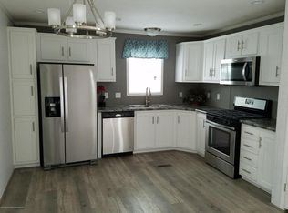 191 Route 9 TRLR 15, Englishtown, NJ 07726