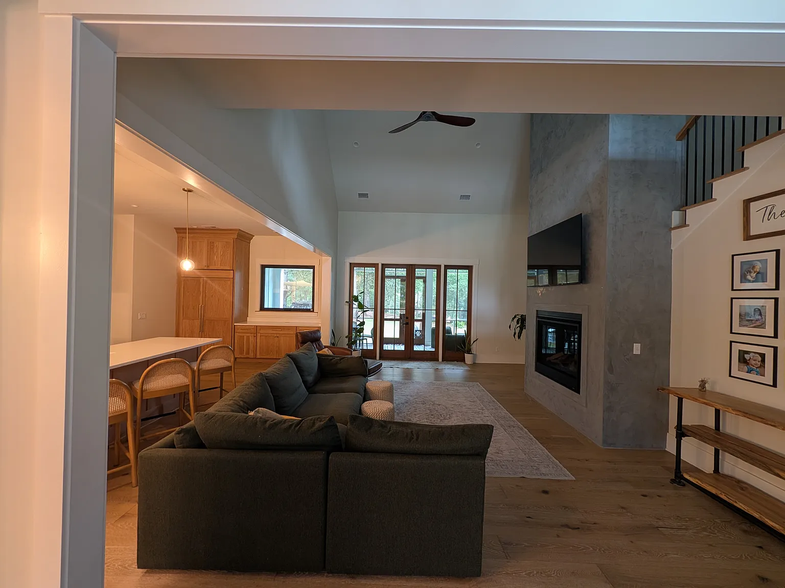 4 bed, 3.5 bath, 2900 sqft, $7,000 — Photo 3