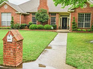 5905 Plantation Dr, Tyler, TX 75703