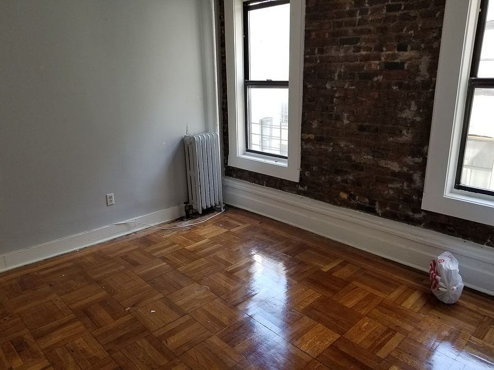 2nd image of 558 Parkside Ave APT C1