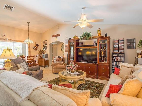 4th image of 9015 Somerset Ln