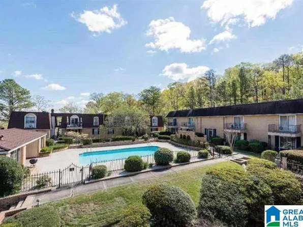 175 Old Montgomery Hwy APT D, Vestavia Hills, AL 35216