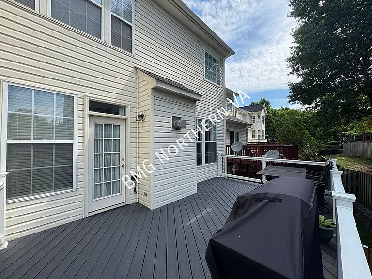 46119 Geneva Ter — Photo 27