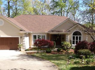 158 W Bay View Dr, Seneca, SC 29672